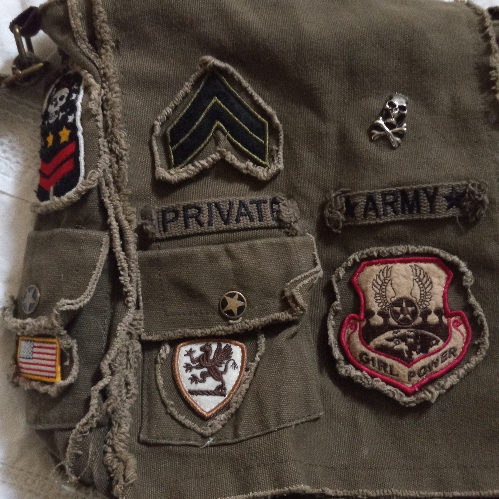 Fashion Express Military Style Bag - Picture 3 of 5